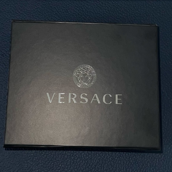 LA MEDUSA CRYSTAL BELT - LIKE NEW - Picture 4 of 4